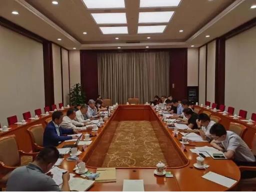 【领导讲话】习近平总书记去年提出我国二氧化碳排放力争于2030年前达到峰值，努力争取2060年前实现碳中和。